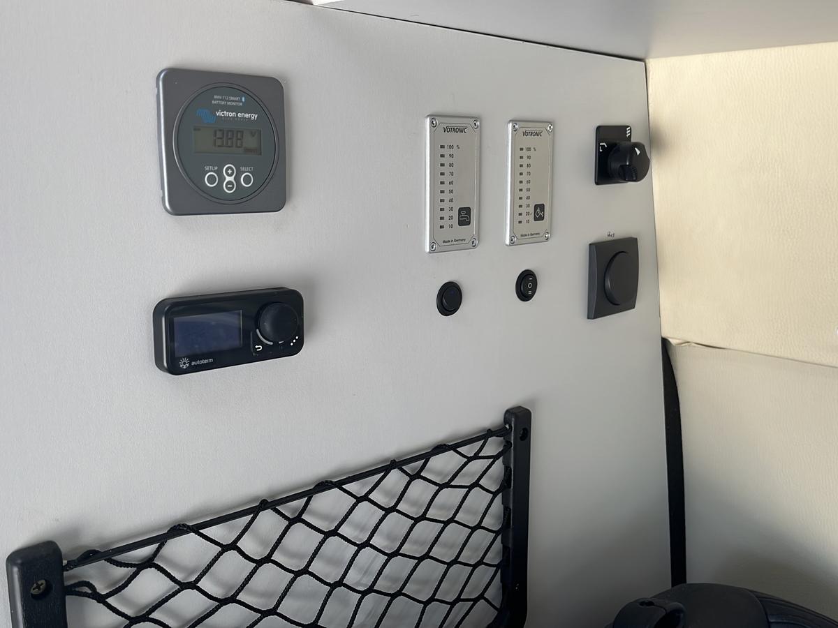 Iveco Daily 35S2HA8V 4t *Markise*Solaranlage*große Heckgarage*