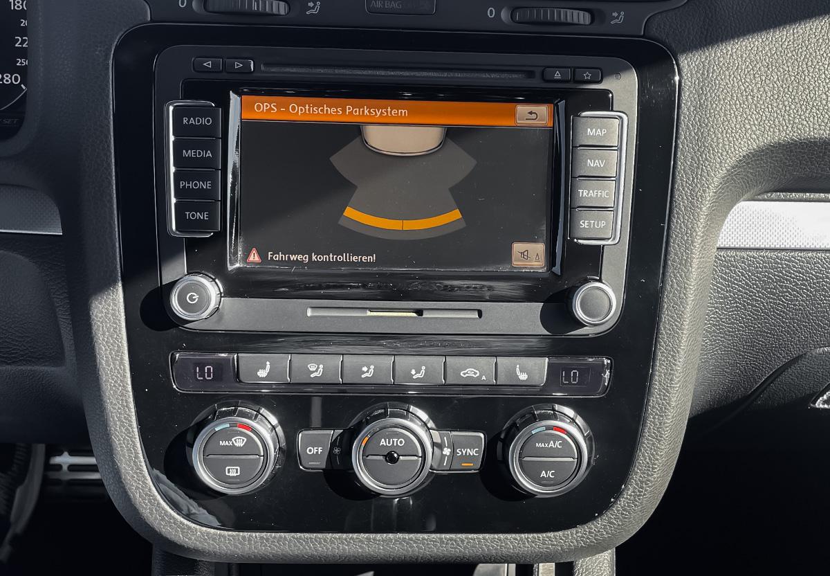 Volkswagen Eos Exclusive 2.0 TDI PANO SHZ DYNAUDIO NAVI