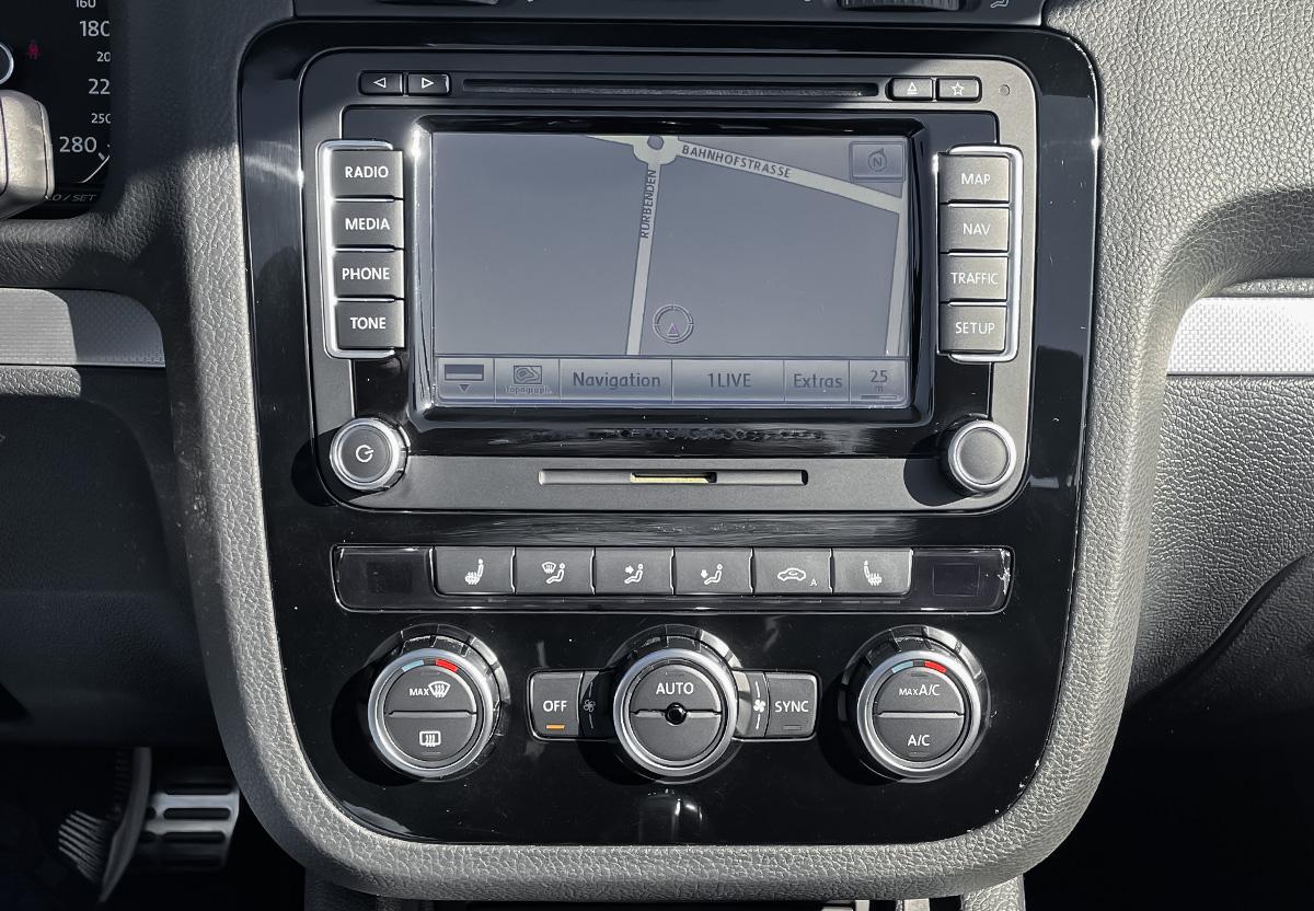 Volkswagen Eos Exclusive 2.0 TDI PANO SHZ DYNAUDIO NAVI