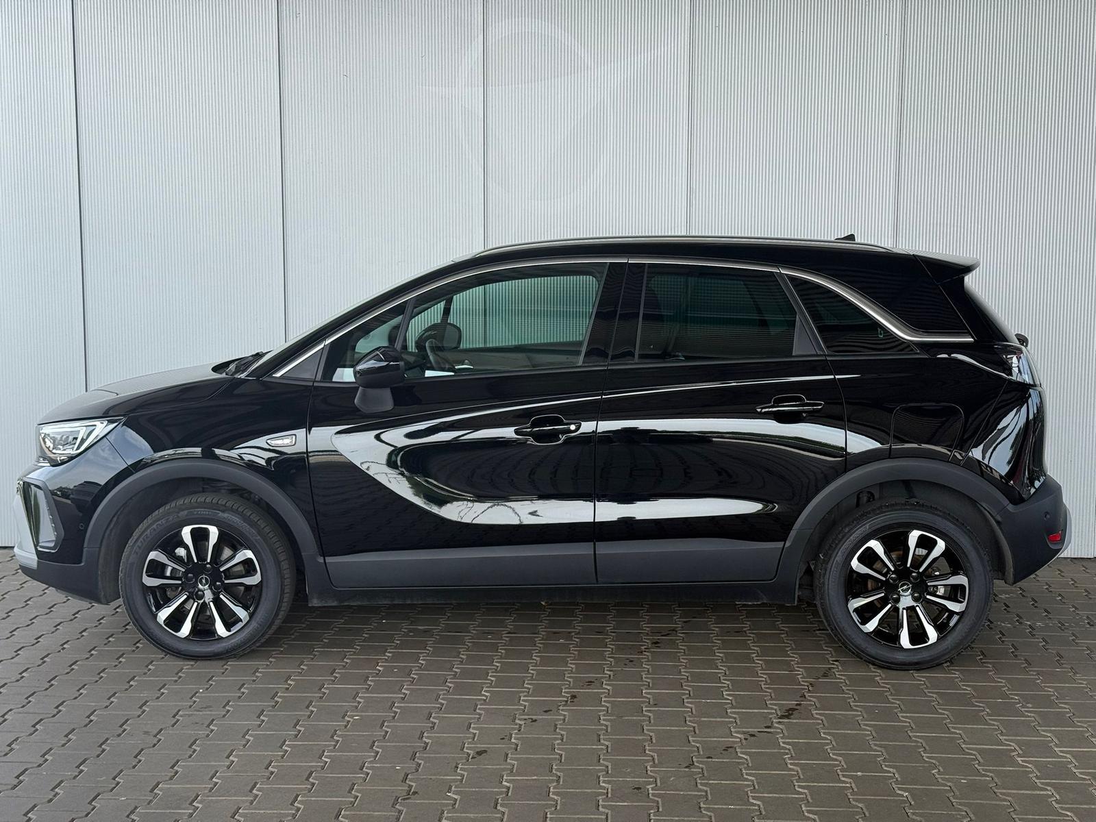 Opel Crossland 1.2 turbo 110PK 6MT Elegance Panoramadach / Klima Automatic / PDC v+h