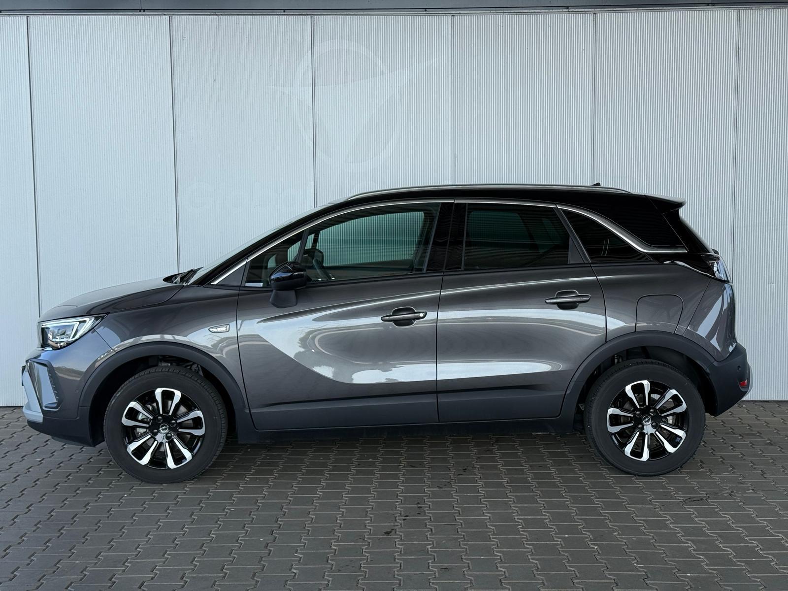 Opel Crossland 1.2 turbo 110PK 6MT Elegance Panoramadach / Klima Automatic / PDC v+h