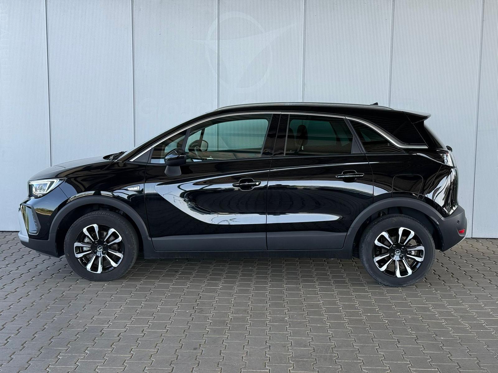 Opel Crossland 1.2 turbo 110PK 6MT Elegance Panoramadach / Klima Automatic / PDC v+h
