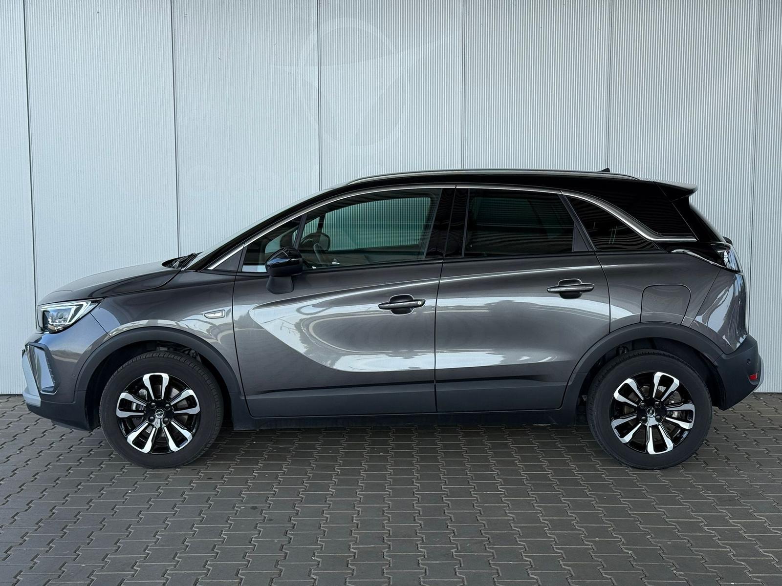 Opel Crossland 1.2 turbo 110PK 6MT Elegance Panoramadach / Klima Automatic / PDC v+h