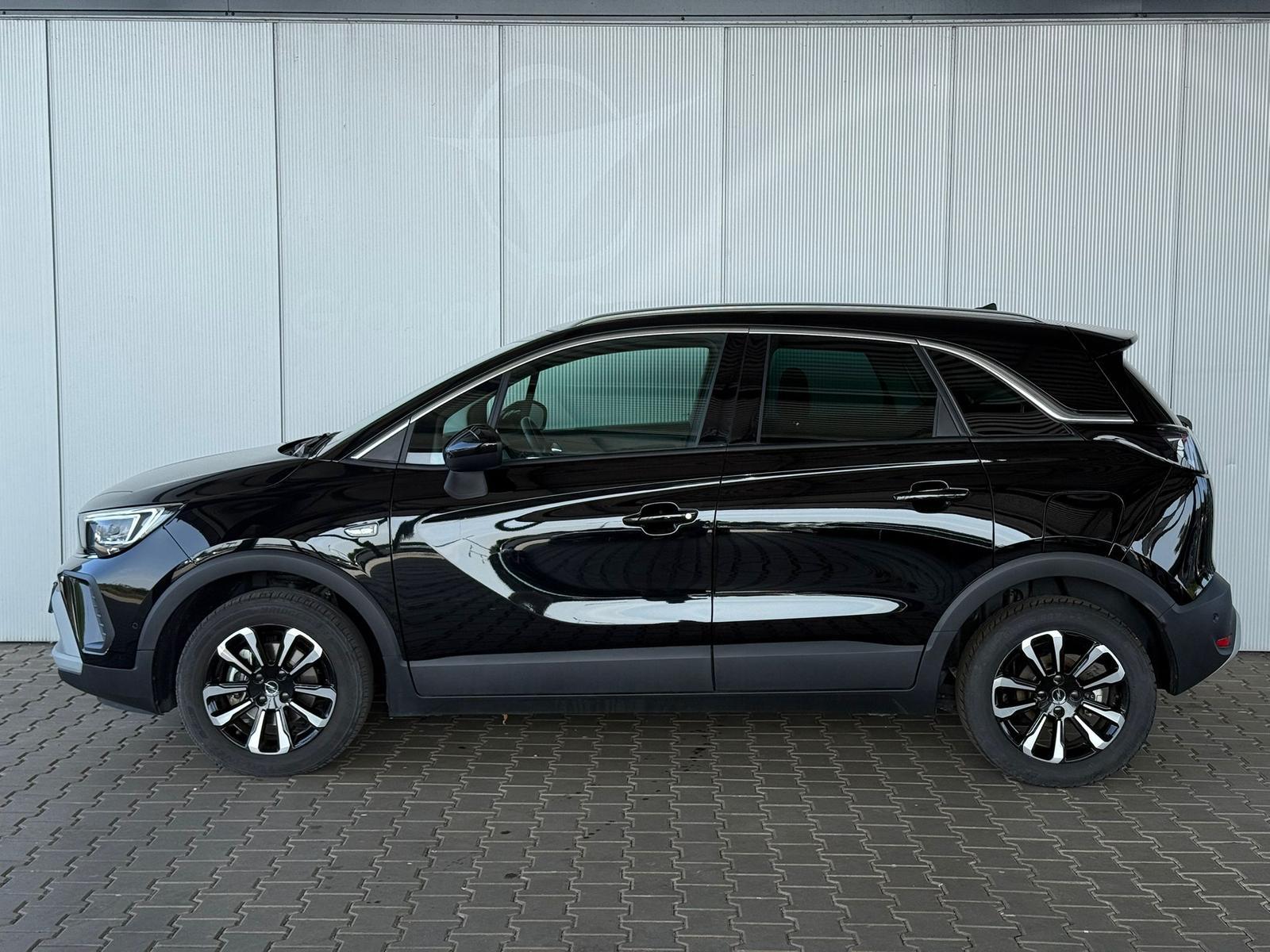 Opel Crossland 1.2 turbo 110PK 6MT Elegance Panoramadach / Klima Automatic / PDC v+h