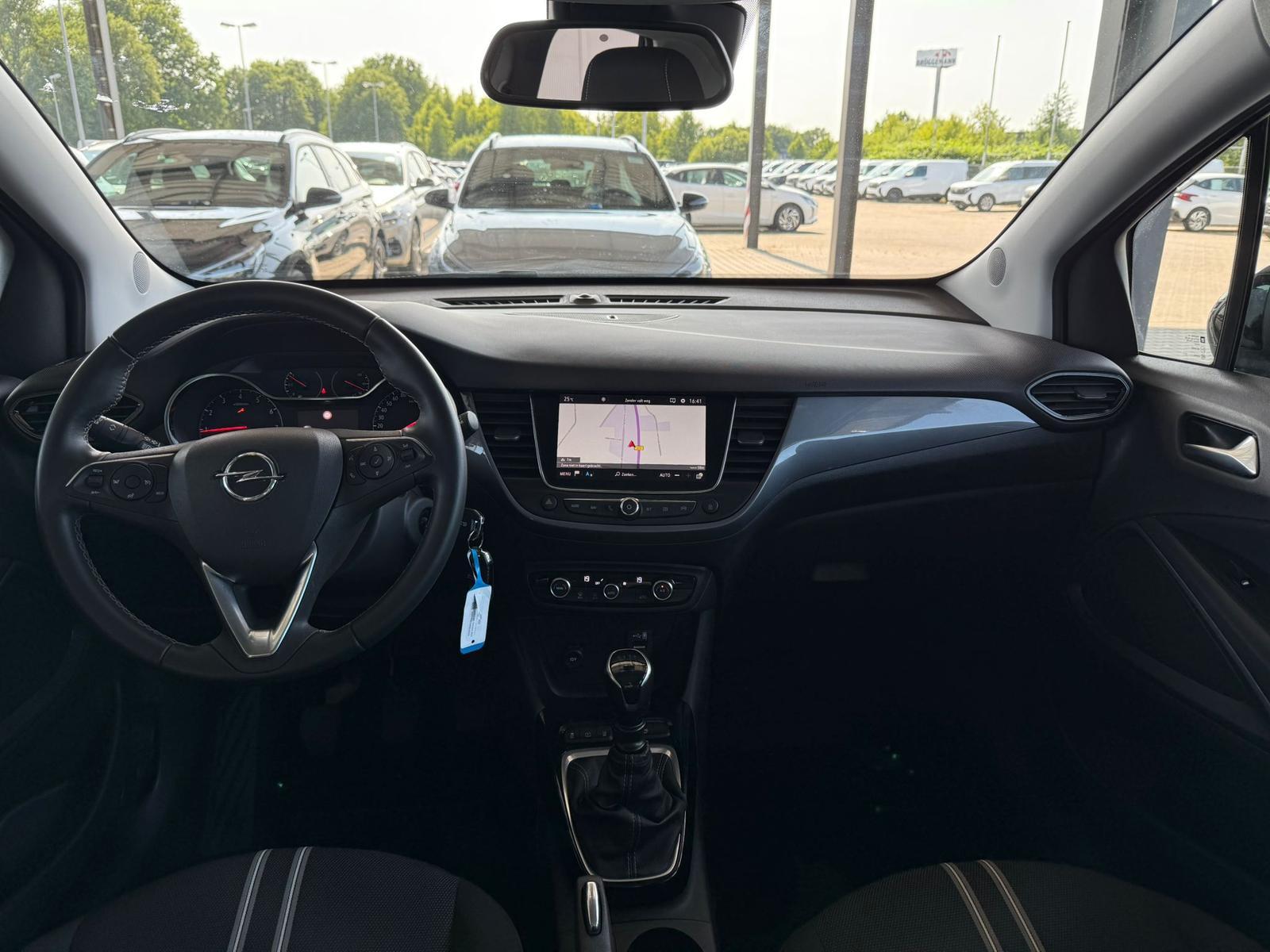Opel Crossland 1.2 turbo 110PK 6MT Elegance Panoramadach / Klima Automatic / PDC v+h