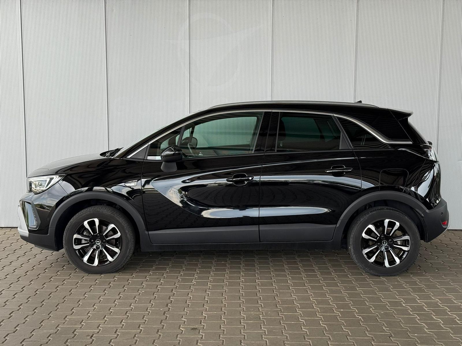 Opel Crossland 1.2 turbo 110PK 6MT Elegance Panoramadach / Klima Automatic / PDC v+h