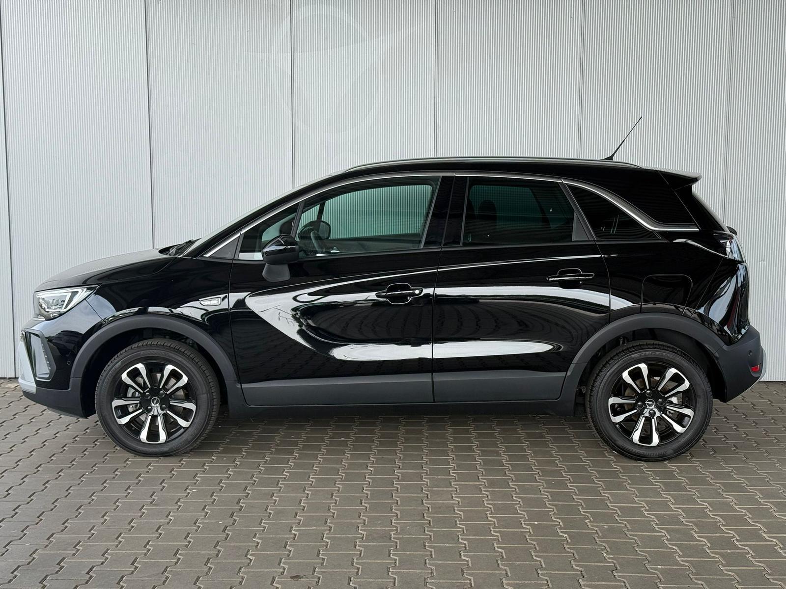 Opel Crossland 1.2 turbo 110PK 6MT Elegance Panoramadach / Klima Automatic / PDC v+h