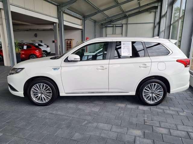 Mitsubishi Outlander Outlander PHEV Spirit 4WD