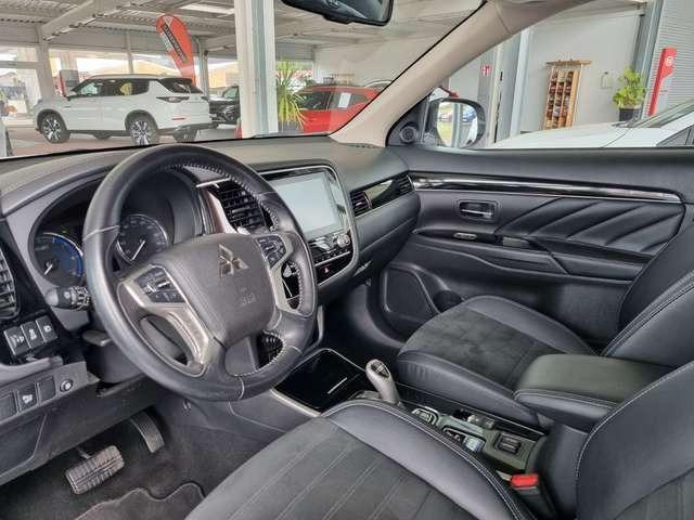 Mitsubishi Outlander Outlander PHEV Spirit 4WD