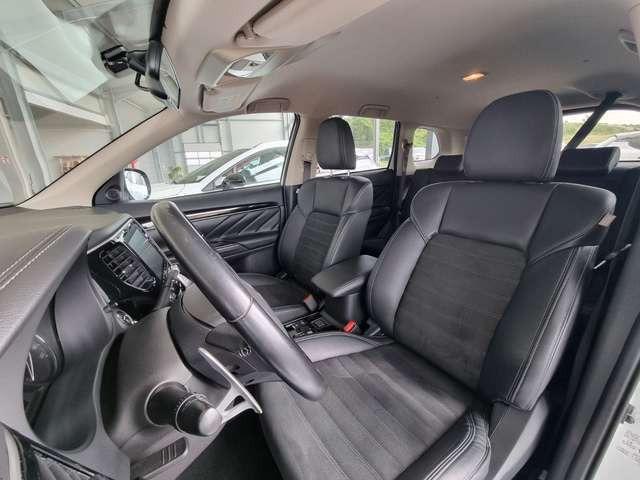 Mitsubishi Outlander Outlander PHEV Spirit 4WD