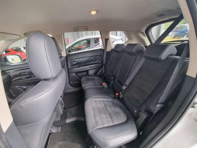 Mitsubishi Outlander Outlander PHEV Spirit 4WD