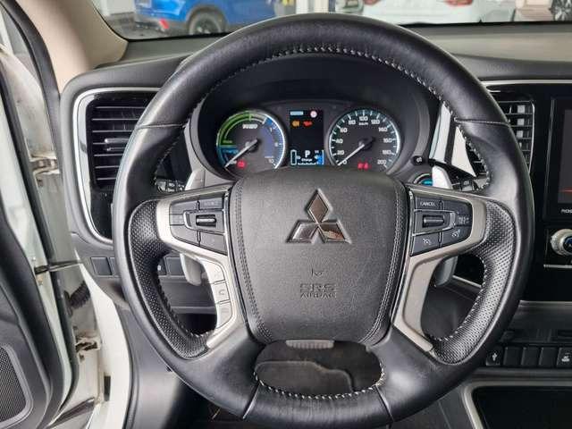Mitsubishi Outlander Outlander PHEV Spirit 4WD