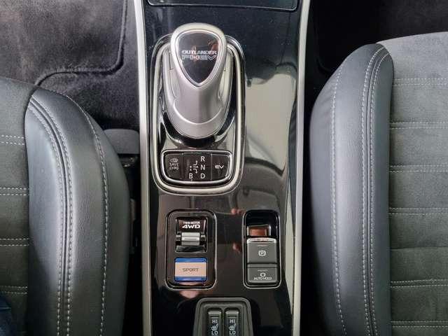 Mitsubishi Outlander Outlander PHEV Spirit 4WD