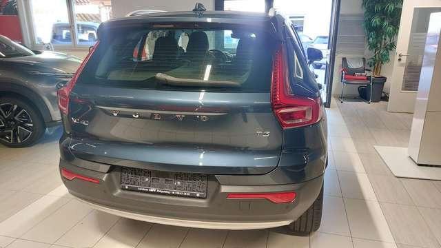 Volvo XC40 XC40 Momentum Pro 2WD