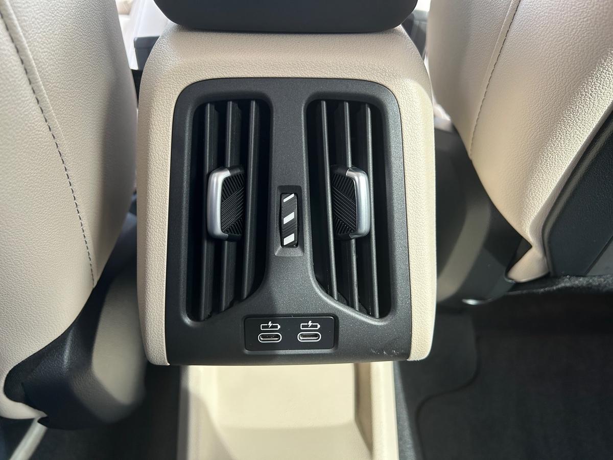 BMW X1 xDrive23d,AHK,Aktivsitze Leder,Head-UP,Park&Driv.Ass