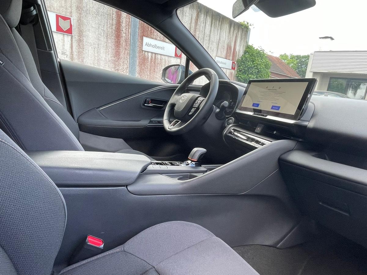 Toyota C-HR 1.8 Hybrid - PDC v.& h. - R. Kamera - Sitzh. - e. Call