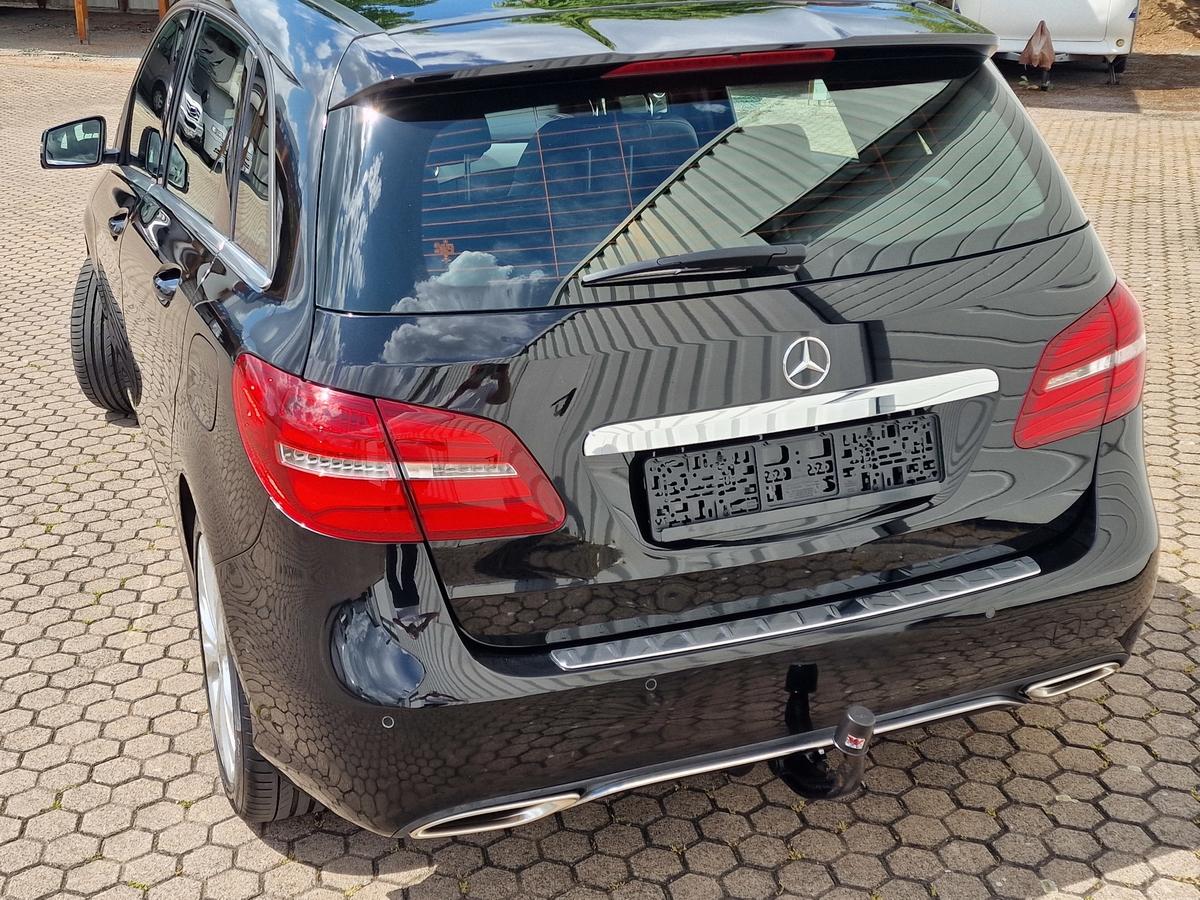 Mercedes-Benz B 180  Urban Style Edition*Navi*LED*AHK
