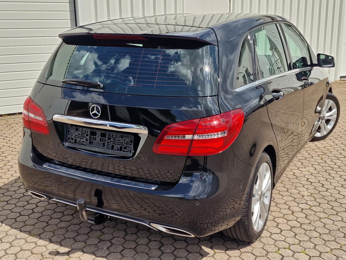 Mercedes-Benz B 180  Urban Style Edition*Navi*LED*AHK