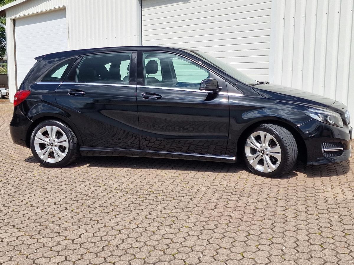 Mercedes-Benz B 180  Urban Style Edition*Navi*LED*AHK