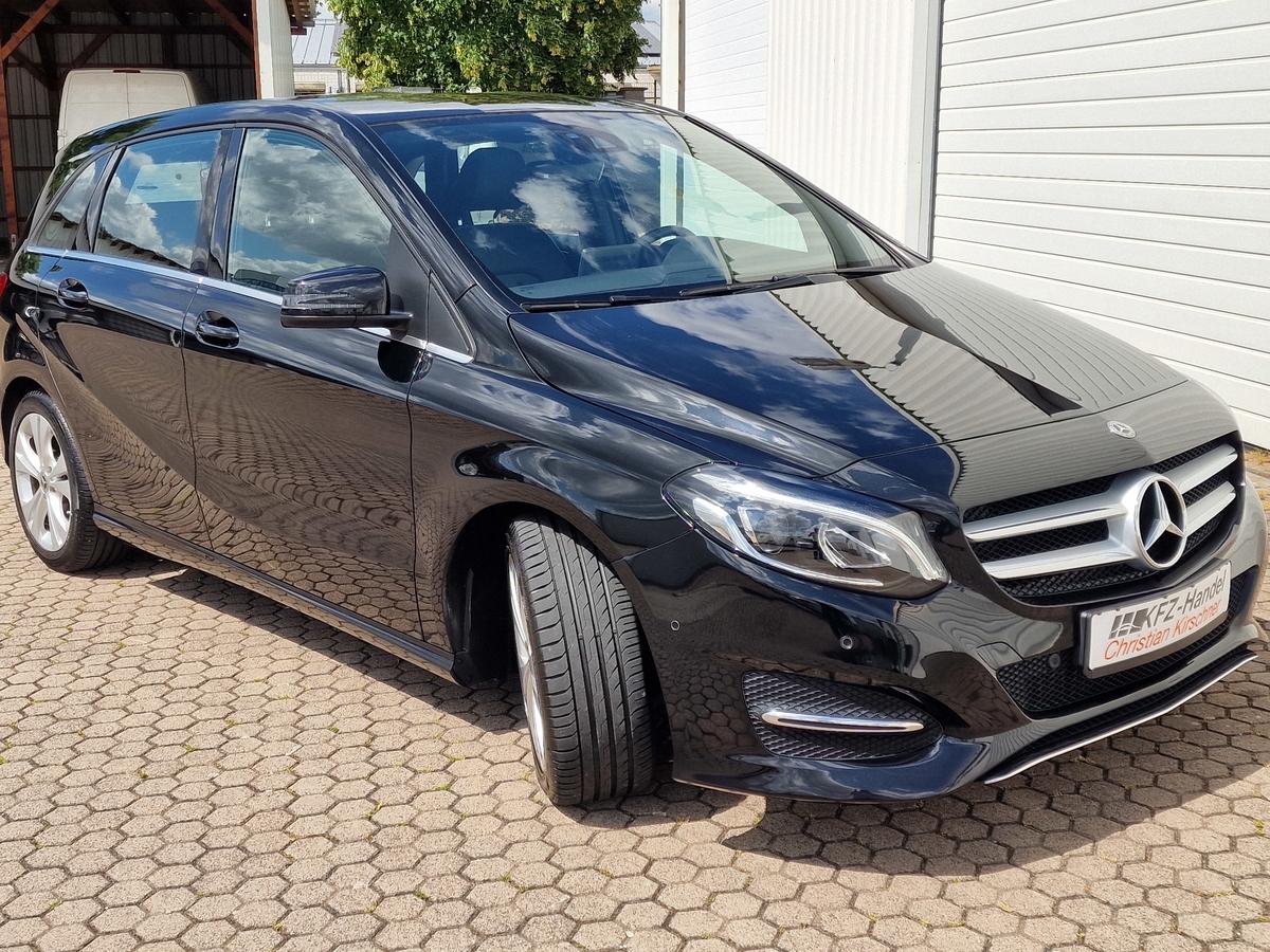 Mercedes-Benz B 180  Urban Style Edition*Navi*LED*AHK