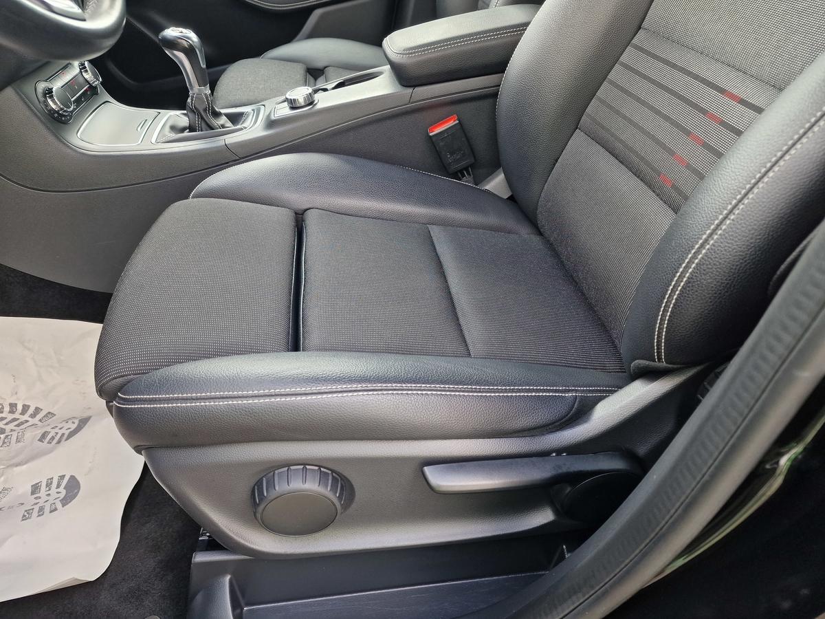 Mercedes-Benz B 180  Urban Style Edition*Navi*LED*AHK