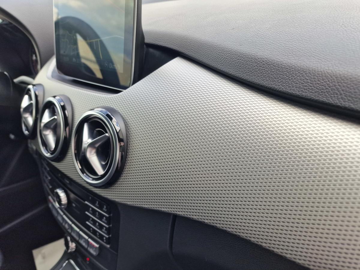 Mercedes-Benz B 180  Urban Style Edition*Navi*LED*AHK