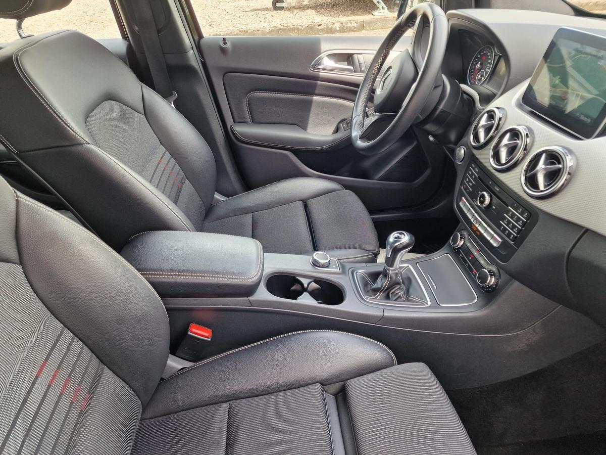 Mercedes-Benz B 180  Urban Style Edition*Navi*LED*AHK