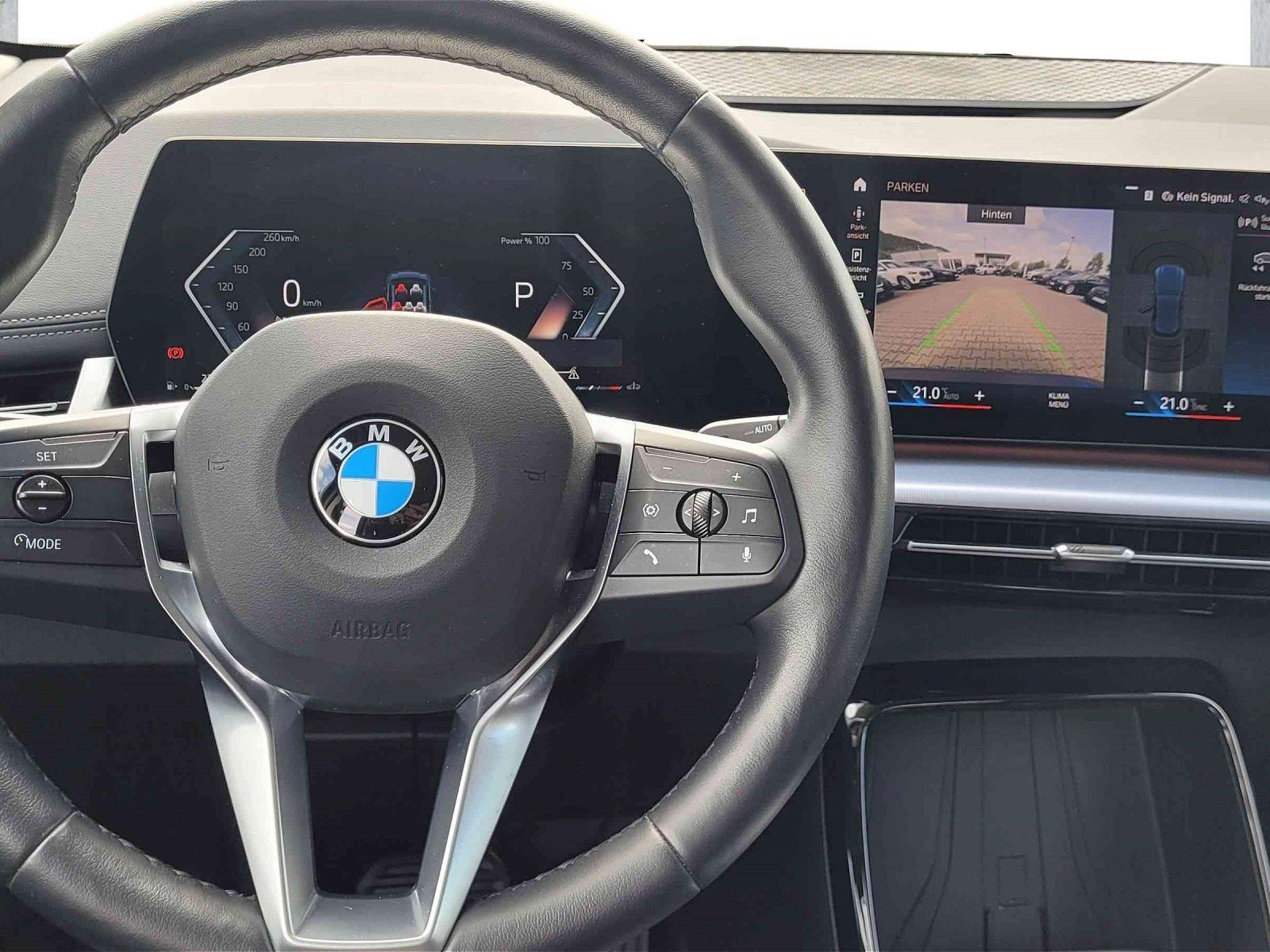 BMW 220i Active Tourer LuxuryL LED Komfortzg. AHK Shz
