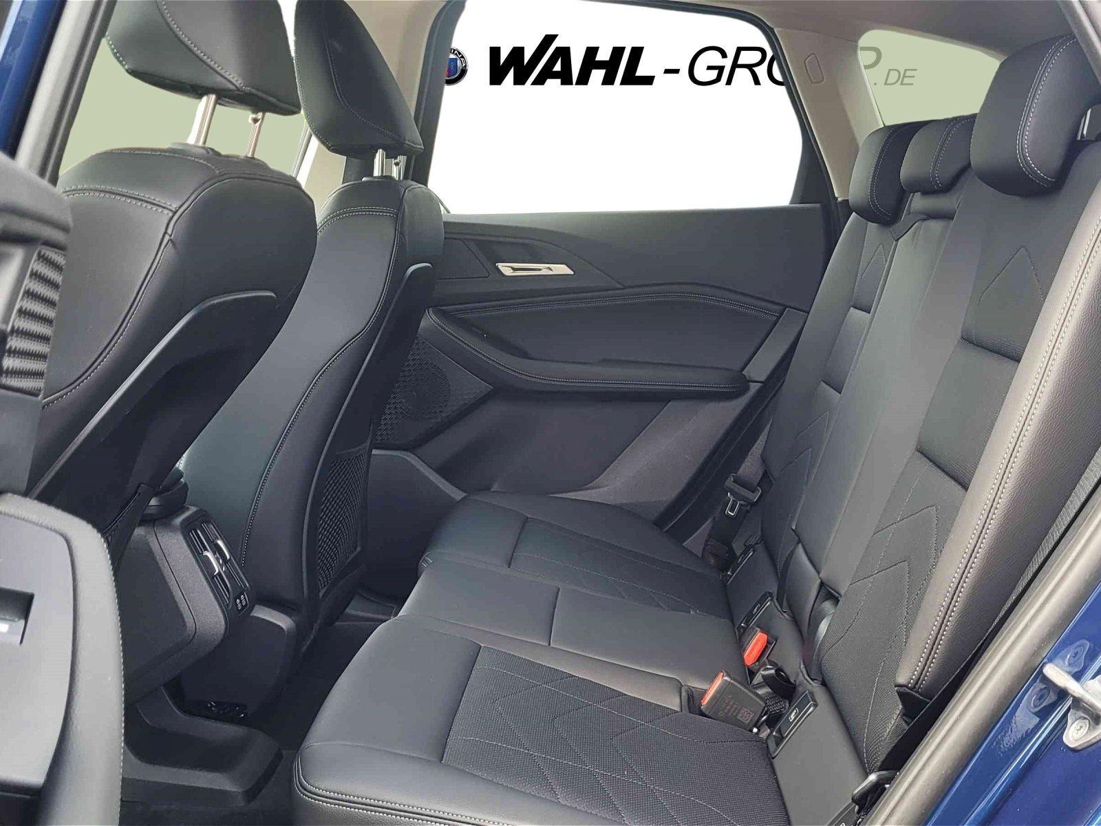 BMW 220i Active Tourer LuxuryL LED Komfortzg. AHK Shz