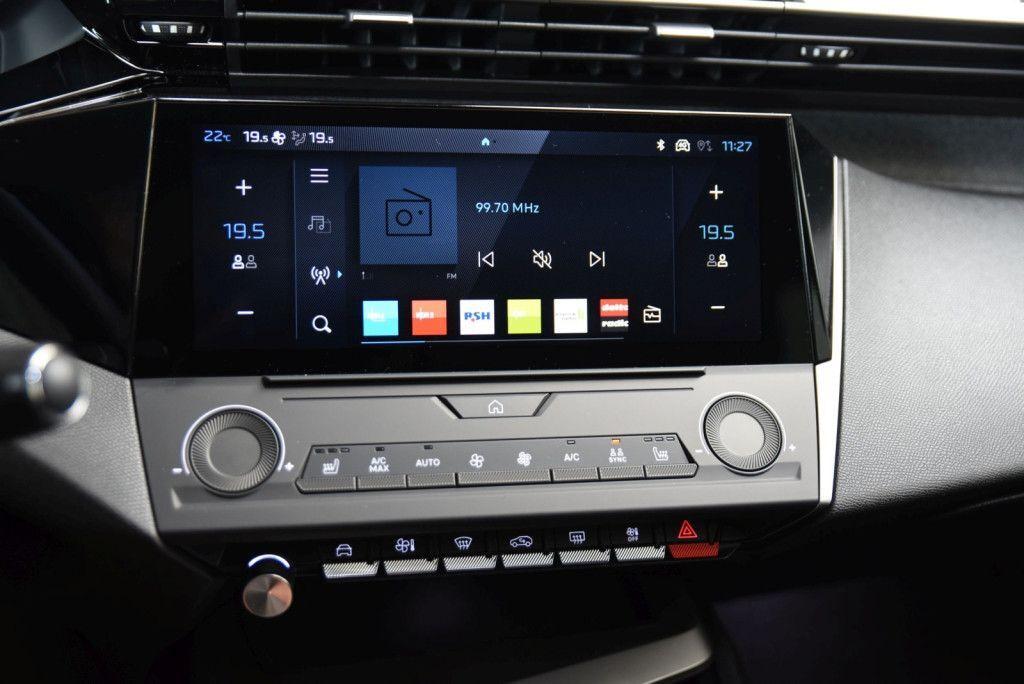 Peugeot 408 Allure Hybrid 145 e-DSC6