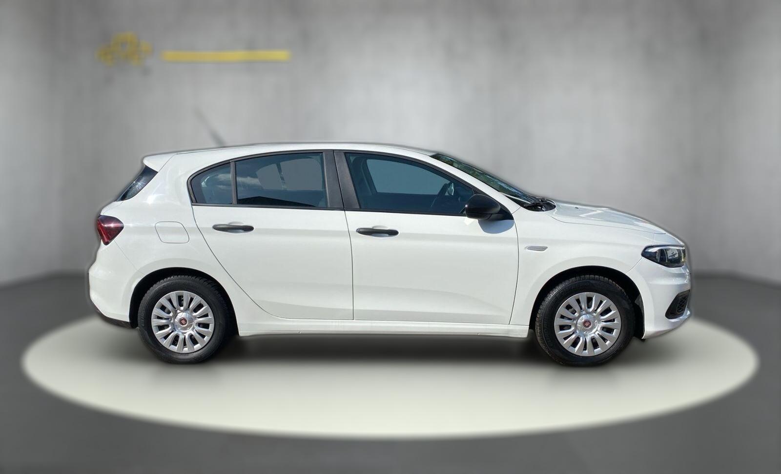 Fiat Tipo (357) Hatchback Street