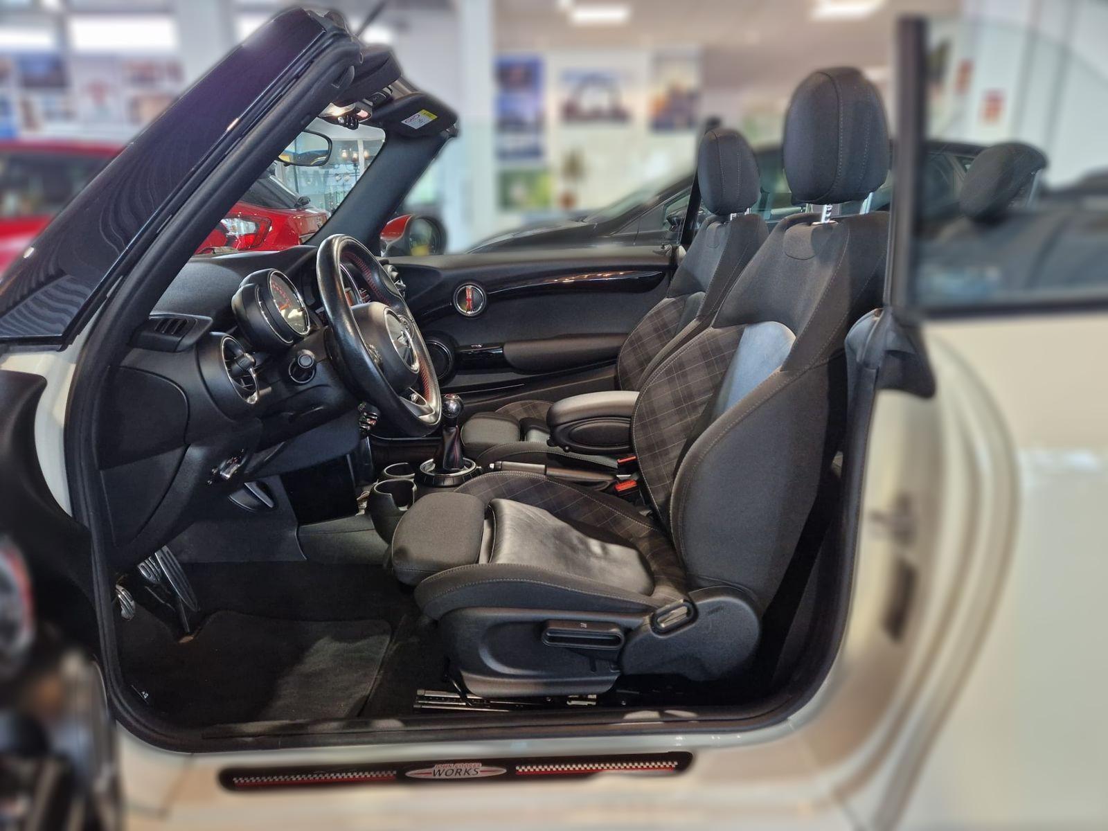 MINI Cooper Cabrio Cabrio One/JCW-Paket/LED/17
