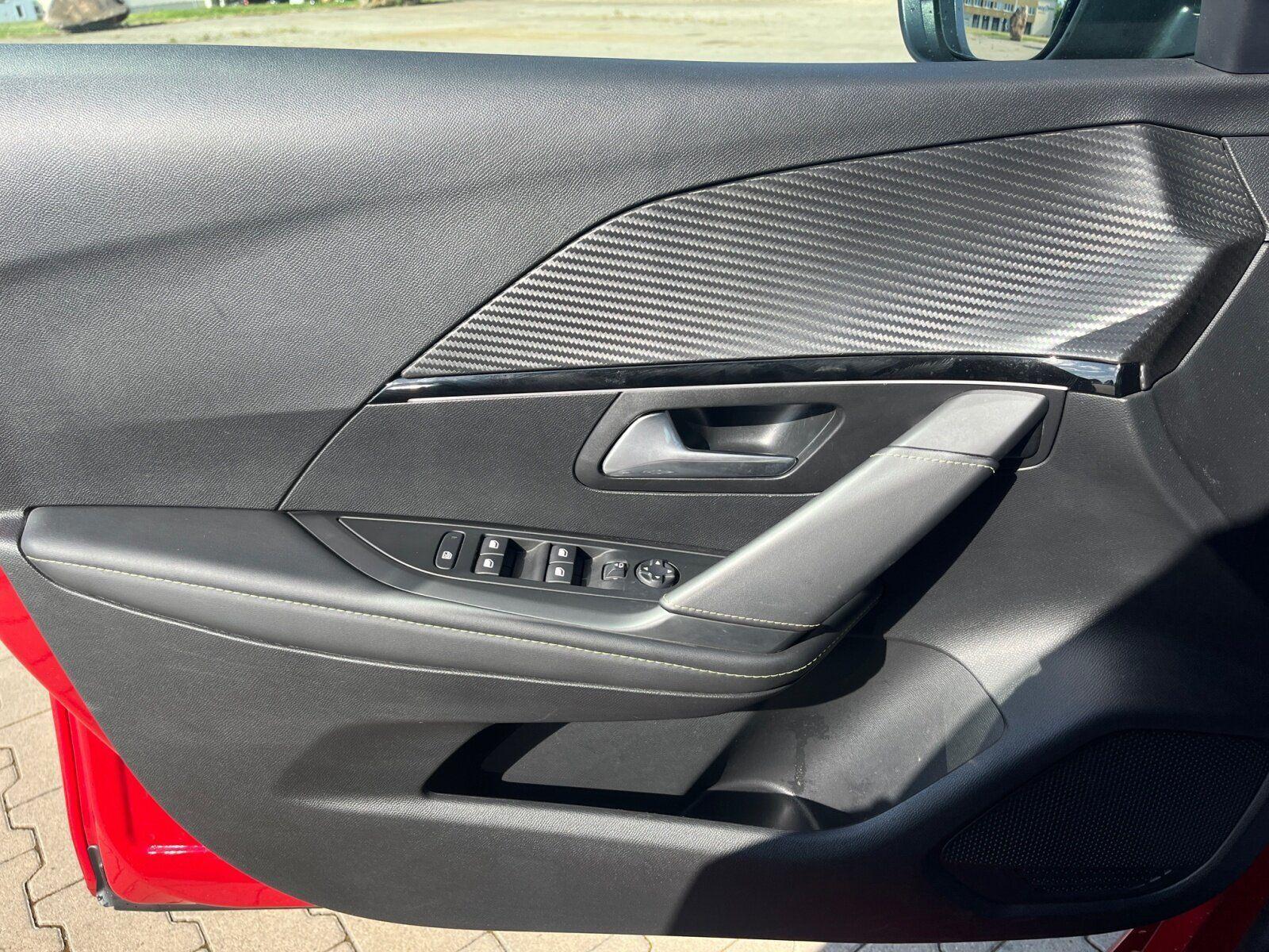 Peugeot 208 e  GT LADESCHALE+RFK+KLIMA+MIRROR-SCREEN+NAVI