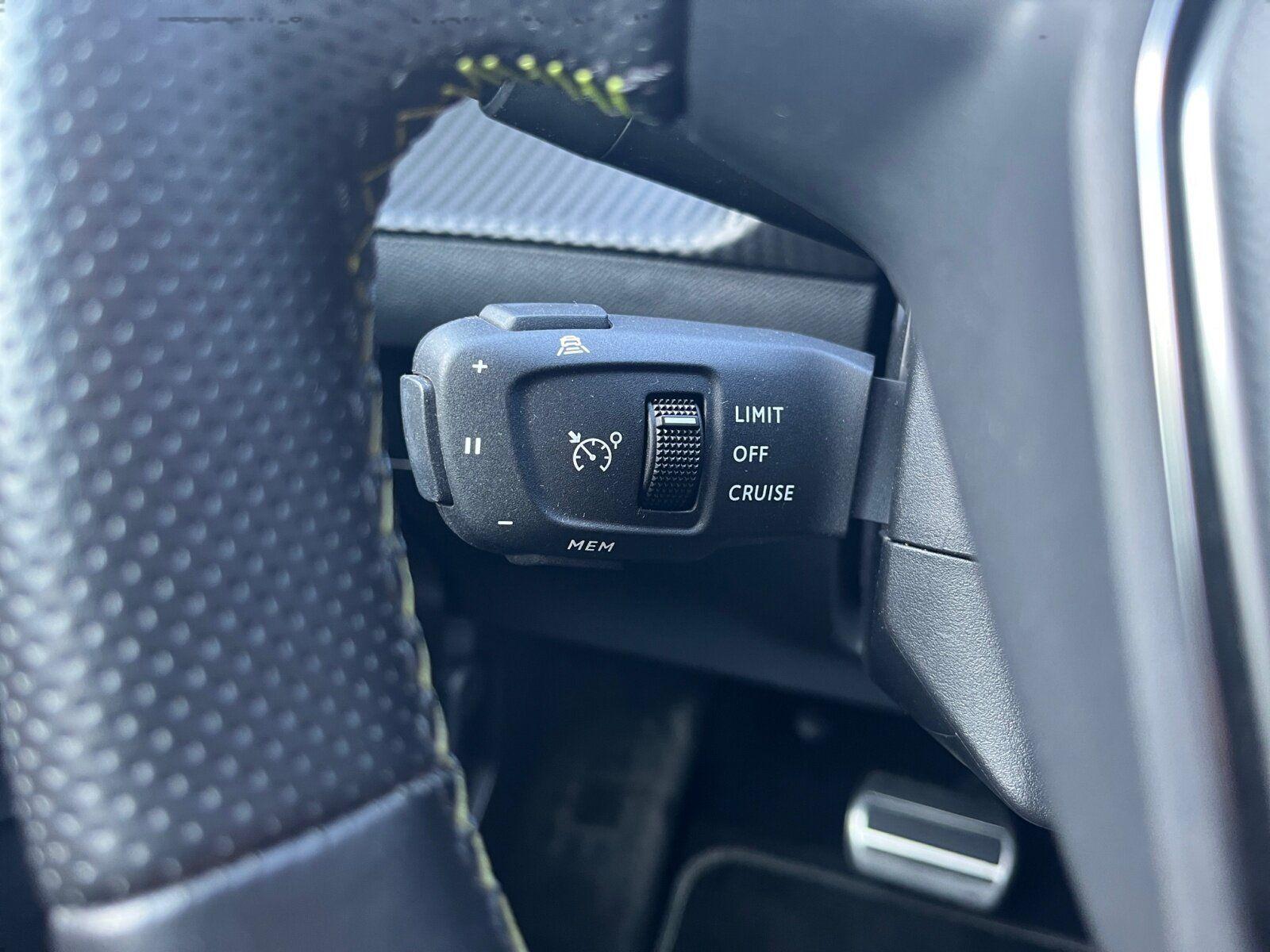 Peugeot 208 e  GT LADESCHALE+RFK+KLIMA+MIRROR-SCREEN+NAVI