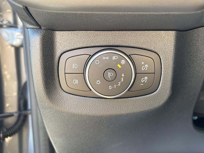 Ford Tourneo Courier 1.0 ECOBOOST TITANIUM*SHZG*NAVI*PDC*R-CAM