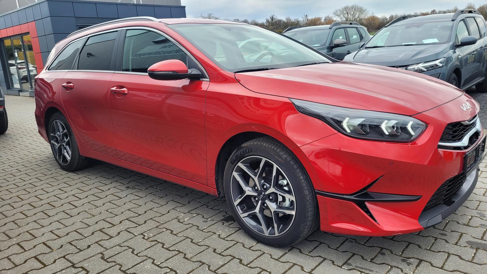 Kia cee'd / Ceed Ceed SW AT Top*VollLED*Navi*Shzg*PDC*Cam*17Zoll