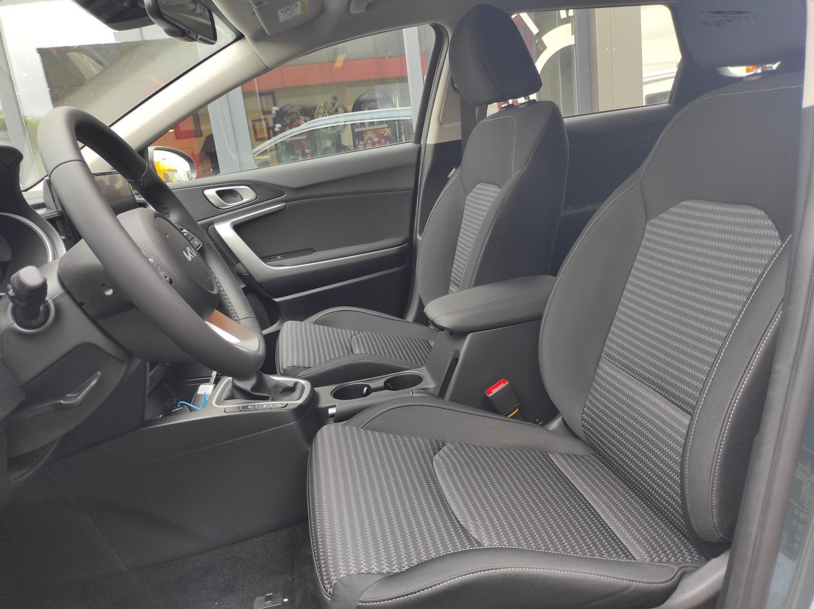 Kia cee'd / Ceed Ceed SW Top*LED*Navi*Shzg*Lhzg*PDCv+h*Cam*17Zoll