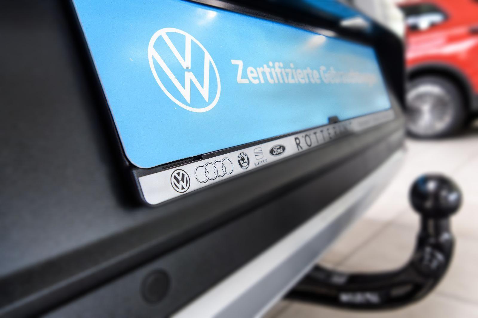 Volkswagen T-Roc Style 1.5 TSI DSG  BLACK-STYLE+AHK+KAMERA