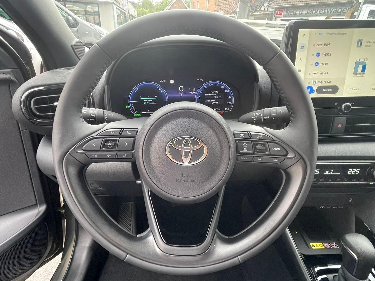 Toyota Yaris 1.5 130PS Hybrid Style - PDC - R.Kam - T.Leder - Sitzh