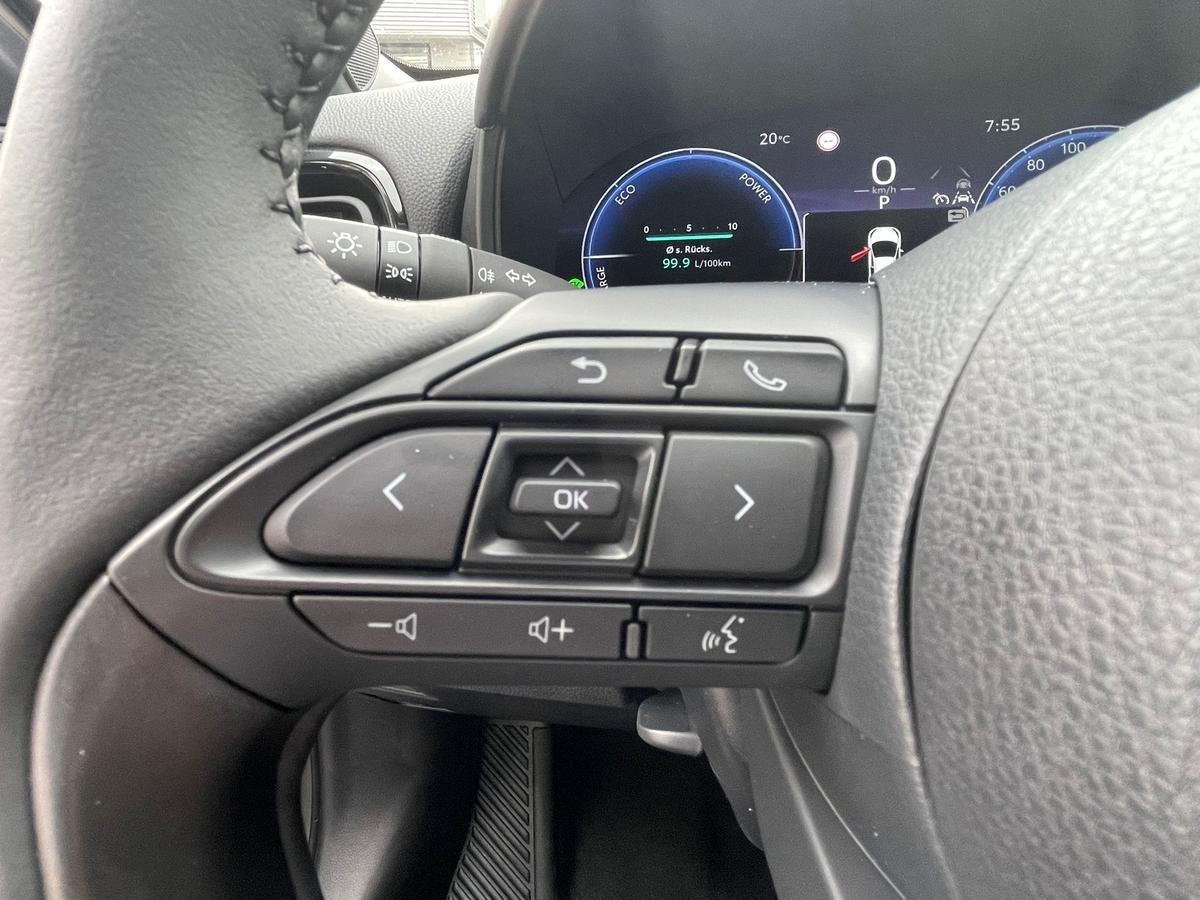 Toyota Yaris 1.5 130PS Hybrid Style - PDC - R.Kam - T.Leder - Sitzh