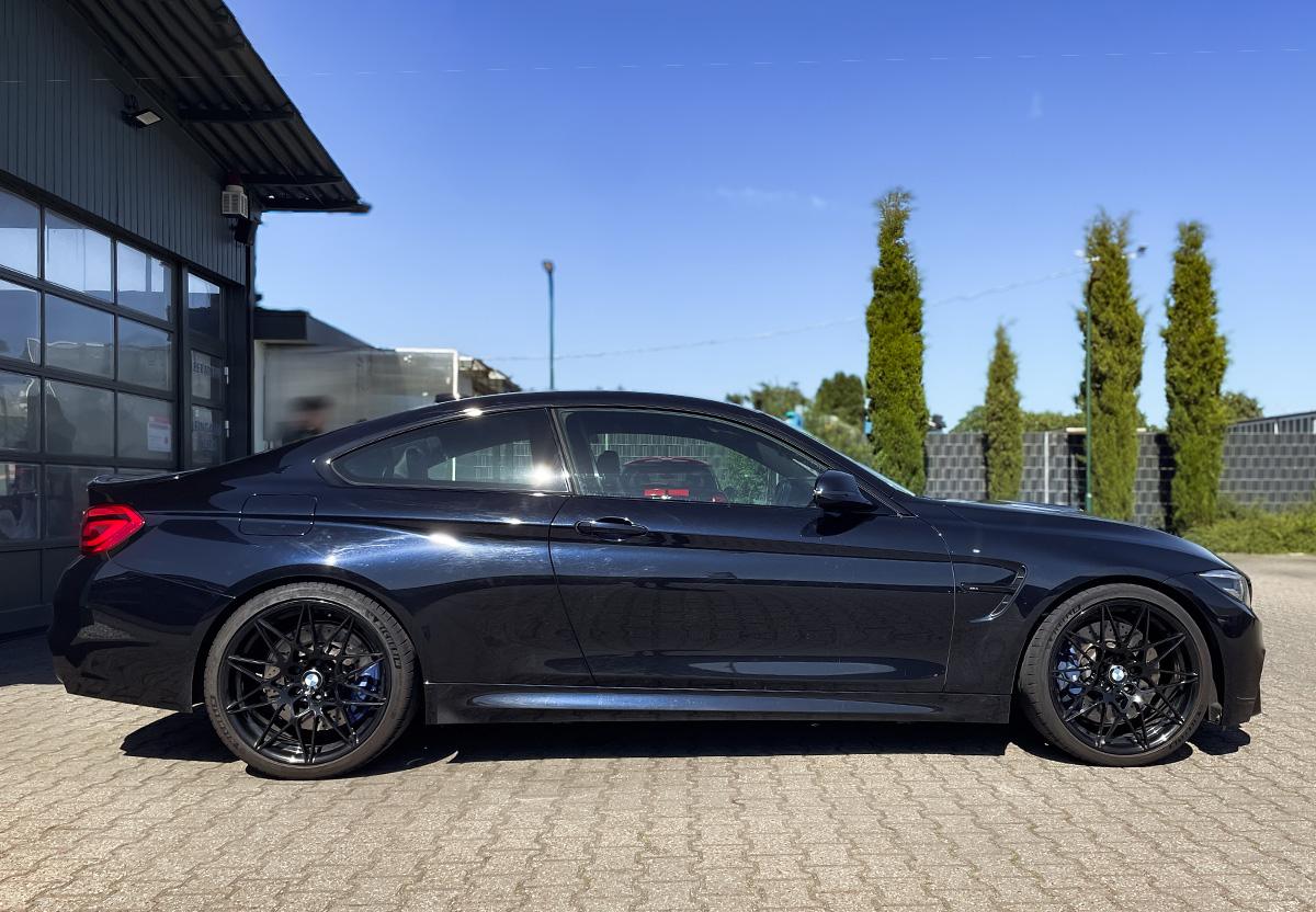 BMW M4  Competition LCI DKG 20