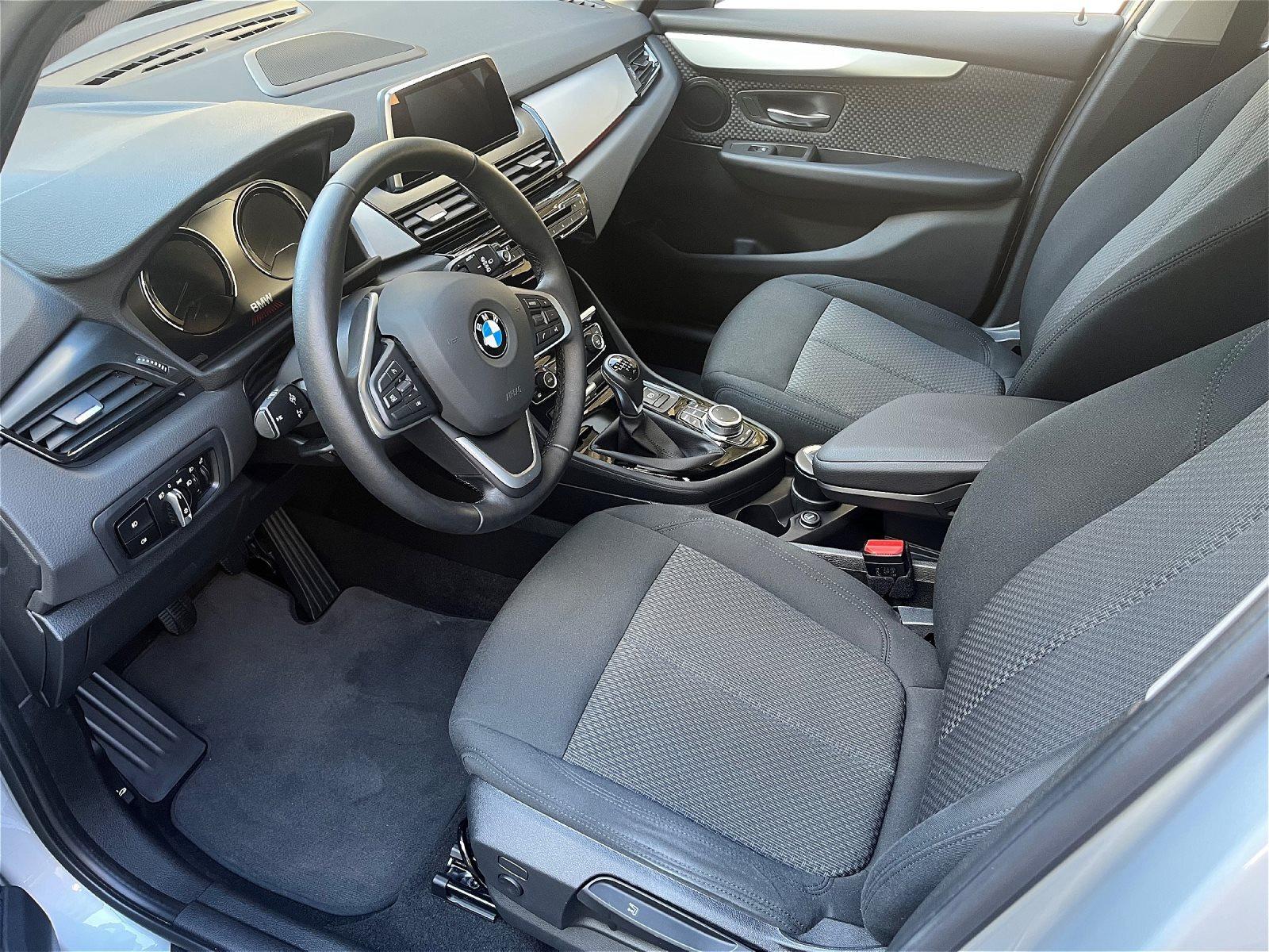 BMW 218i ADVANTAGE NAVI LED GRA PDC DACHRELING HIFI DAB