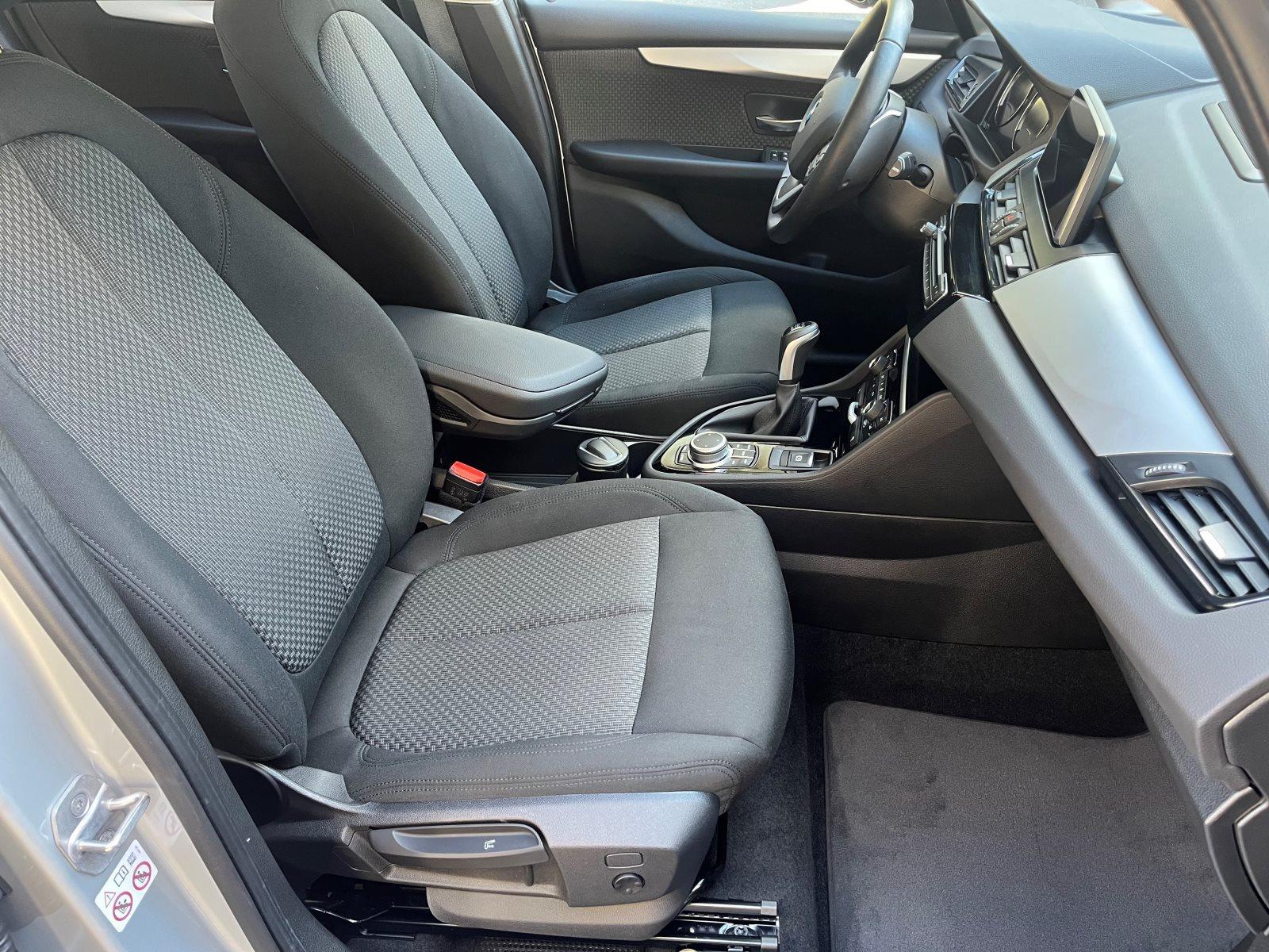 BMW 218i ADVANTAGE NAVI LED GRA PDC DACHRELING HIFI DAB