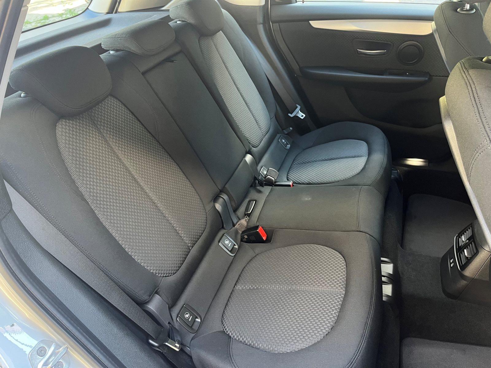 BMW 218i ADVANTAGE NAVI LED GRA PDC DACHRELING HIFI DAB