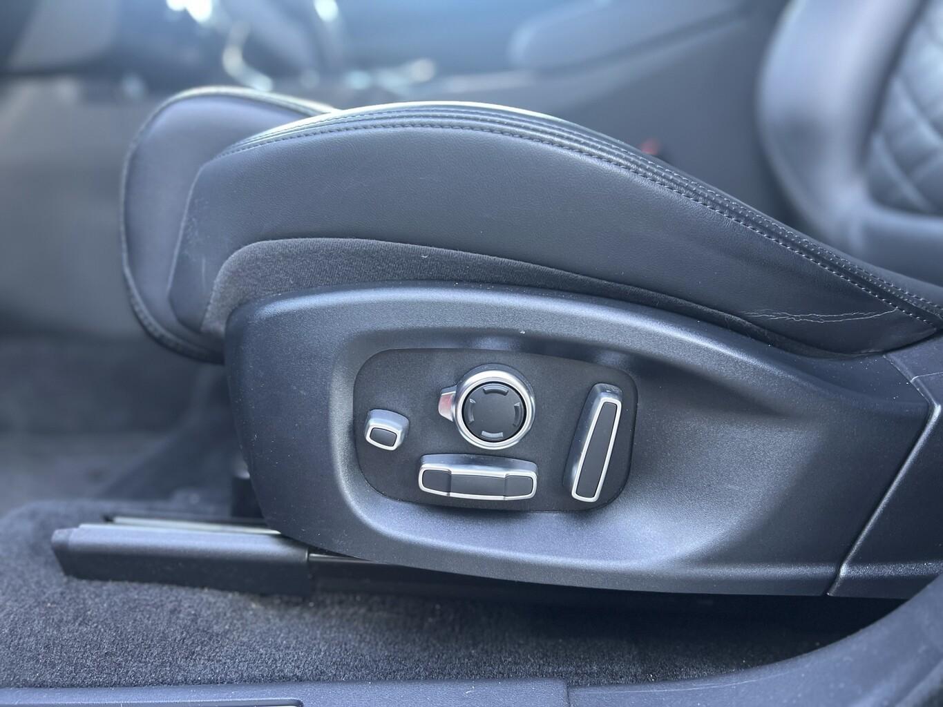 Jaguar E-Pace P250 HSE AWD Leder LED Nav EHK ACC Kam
