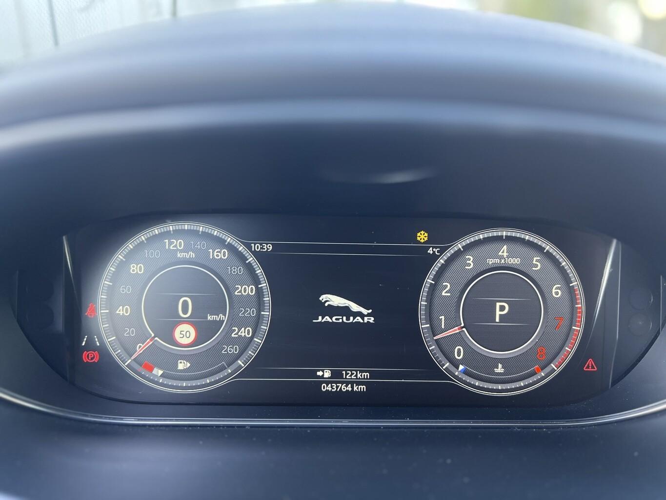 Jaguar E-Pace P250 HSE AWD Leder LED Nav EHK ACC Kam