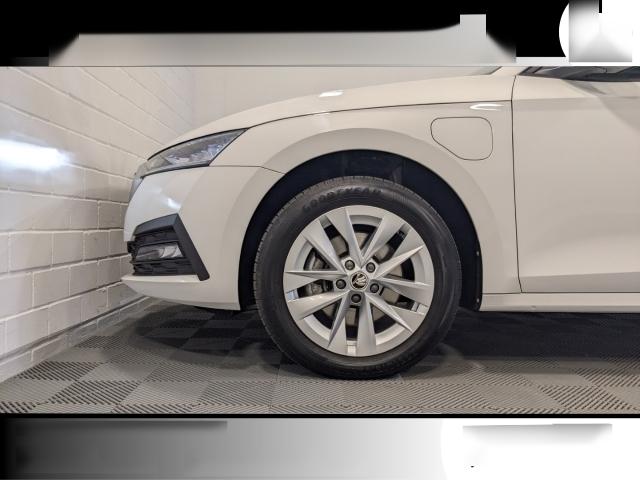 Skoda Octavia iV Ambition 1.4 TSI SmartLink PDC LED
