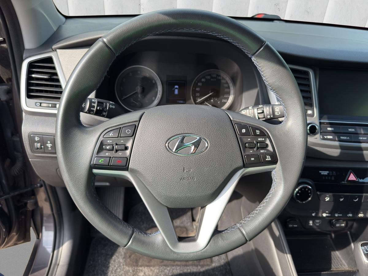 Hyundai Tucson Classic 1.6 i Navi*PDC*Sitzhzg