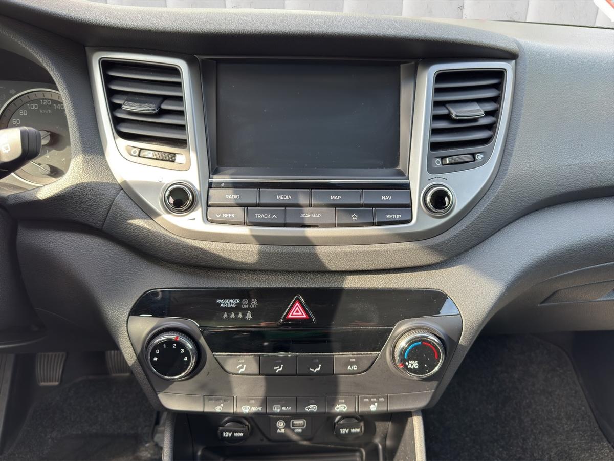 Hyundai Tucson Classic 1.6 i Navi*PDC*Sitzhzg
