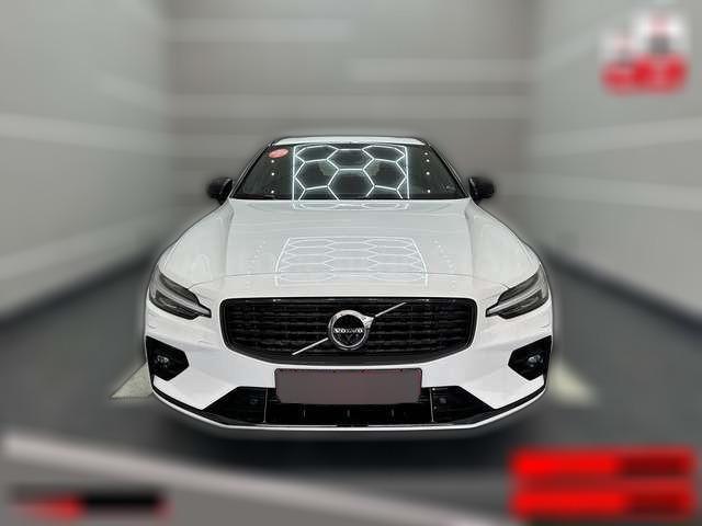 Volvo V60 R Design 